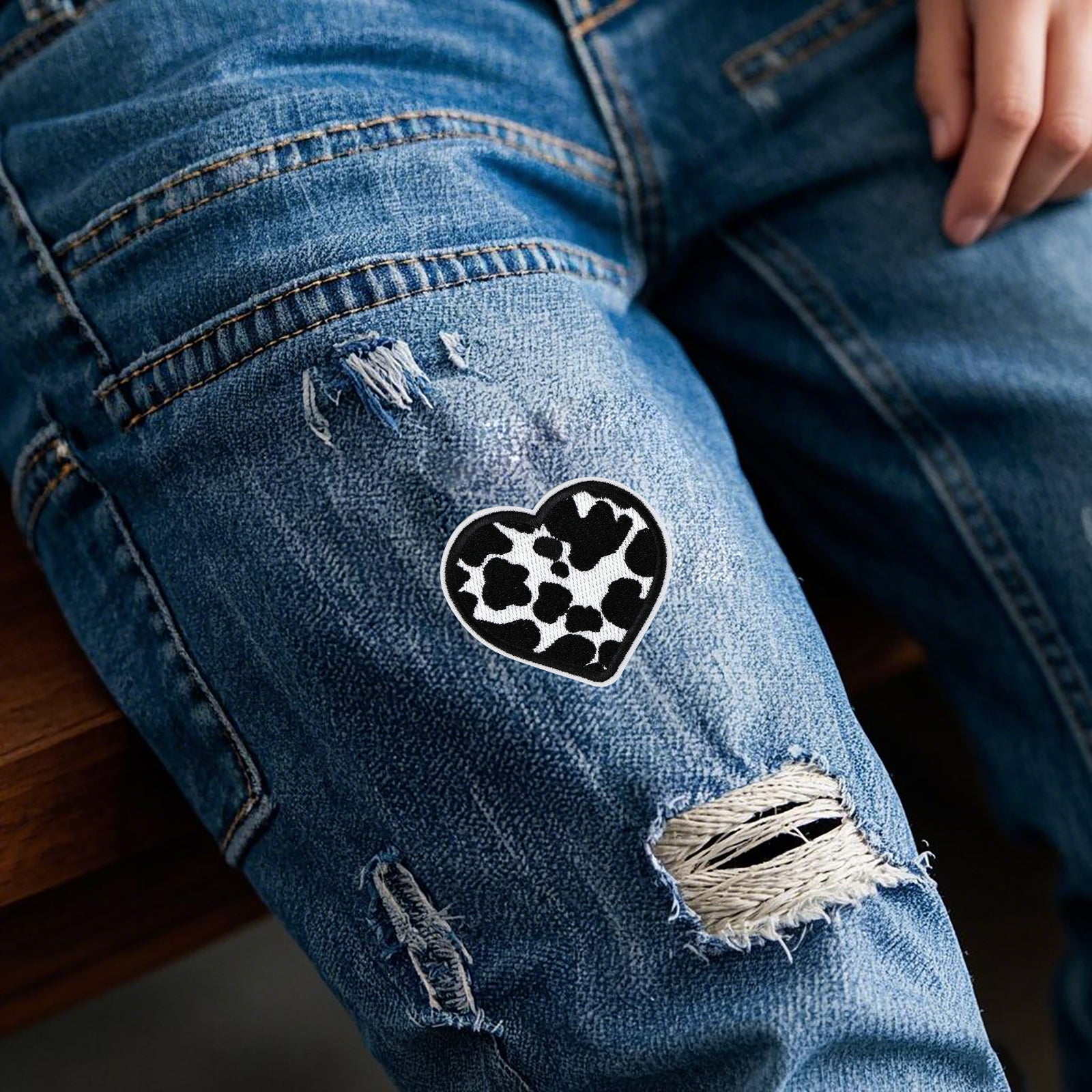 6Pcs Heart Shape Cow Print Embroidered Patch
